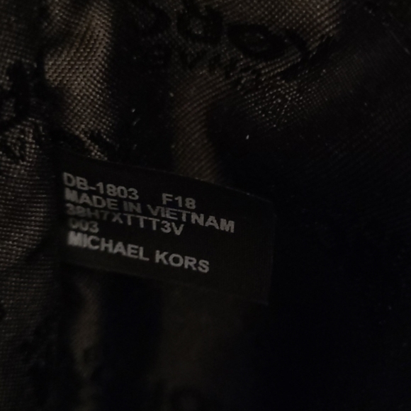 Michael Kors Jet Set Black & Gray Front Card Pocket Open Tote Shoulder Bag EUC - Picture 16 of 16